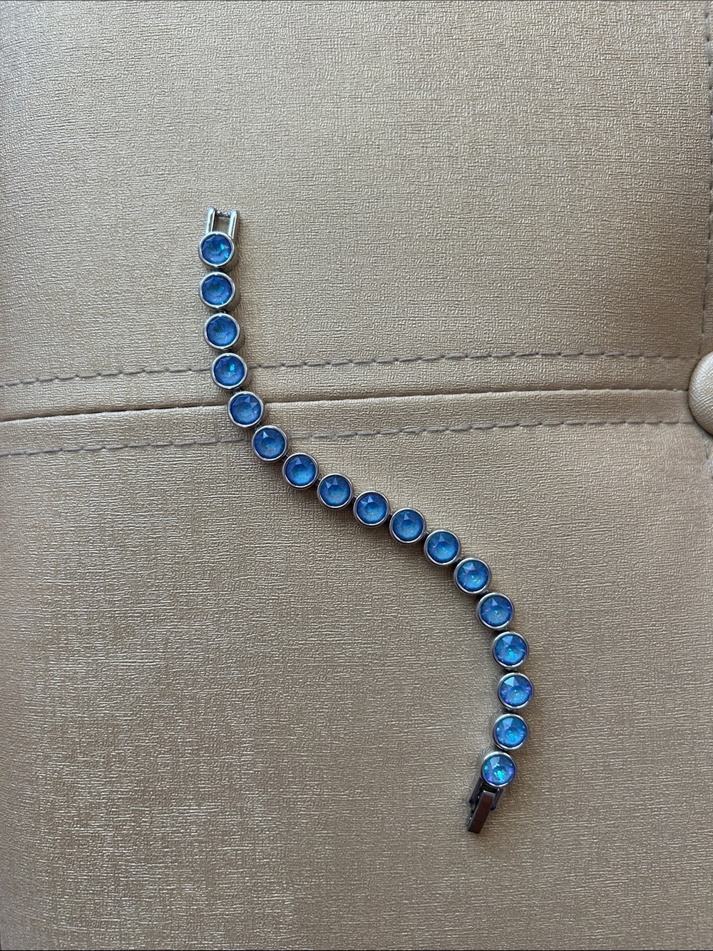Touchstone Crystal by Swarovski Ice Bracelet Ocean Delite